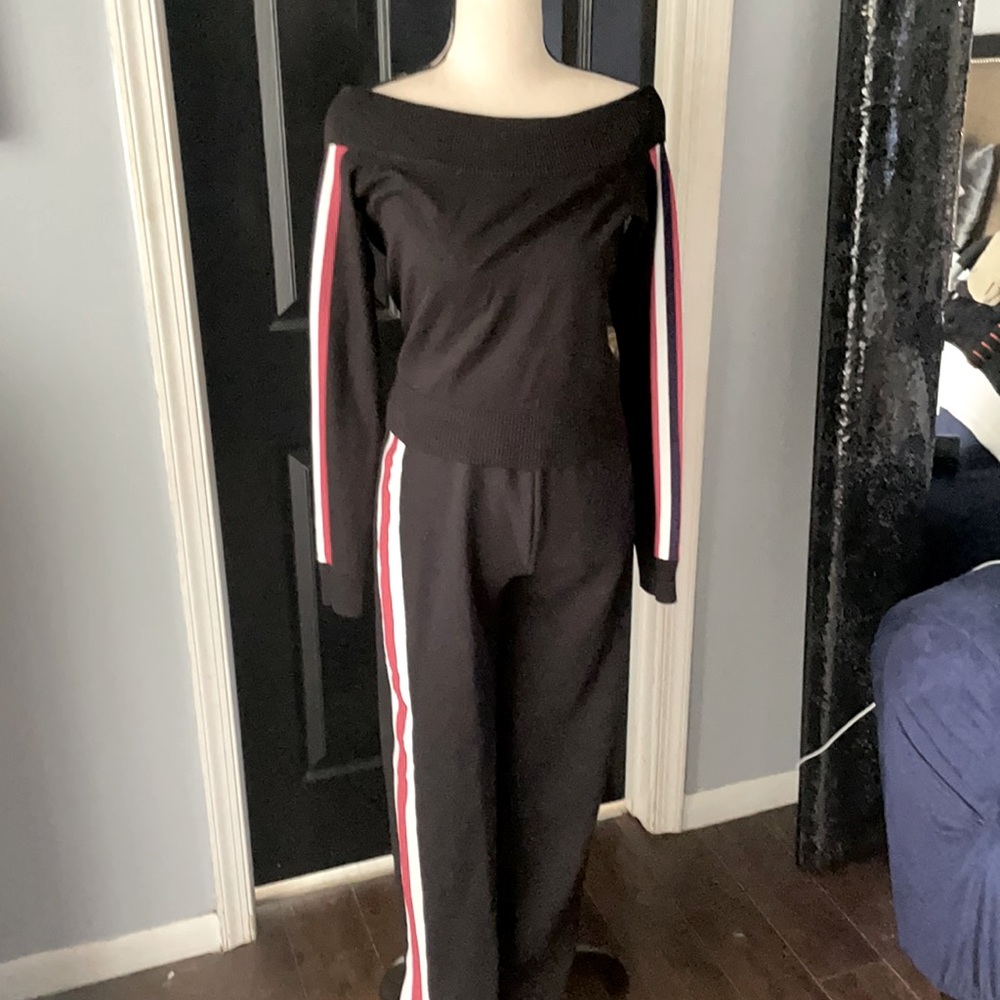 2 price off the shoulder athletic set ❤️💙 worn once.